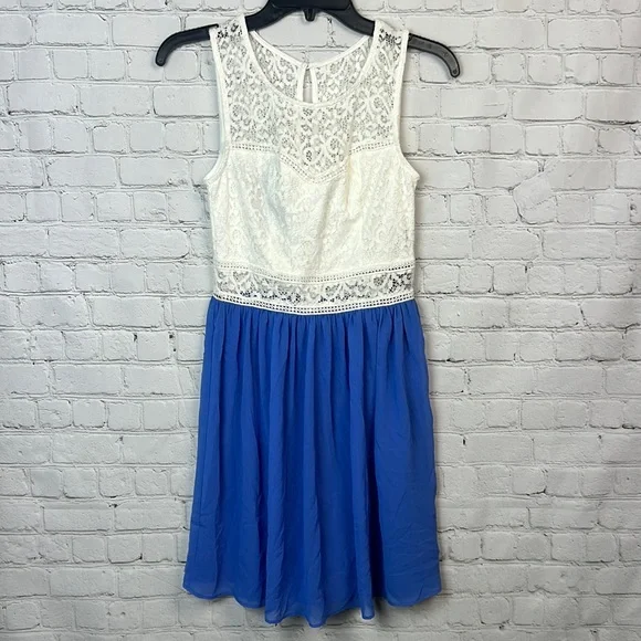 BCX White Lace & Periwinkle Blue Chiffon Dress Juniors Size 3 - Picture 3 of 9